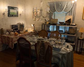 Items Located In The Dining Room