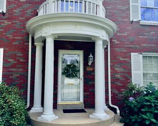 Alton Lifetime Collectors Estate Sale ~ Be Careful On The Steps!