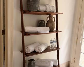 La Diff Walnut bookshelf