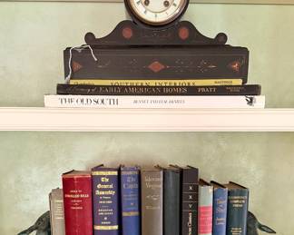 Marble mantel clock