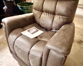 Viva lift chair - new - paid over $2400. soft gray - LIKE NEW