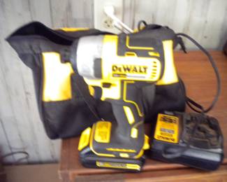 Dewalt drill set