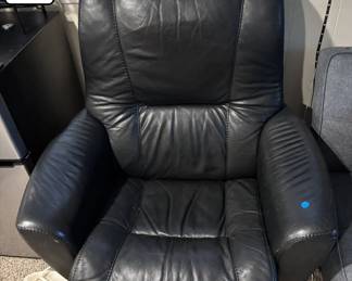03 Black leather recliner