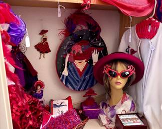 Lots of Red Hat Lady 