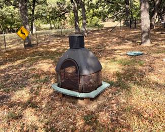 Metal fireplace 