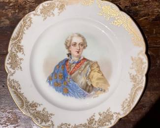 antique 1846 Sèvres porcelain cabinet plate featuring a hand-painted portrait of King Louis XV