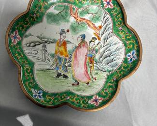 18th or 19th century (Qing dynasty) Canton painted enamel-on-copper quatrefoil