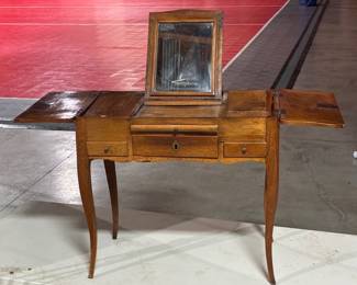 18th-century Louis XV poudreuse dressing table