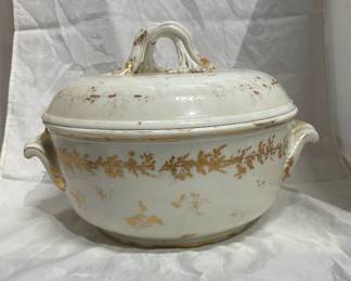 1740-1788 Seguín French soup tureen