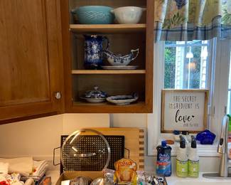 Vintage PYREX and Kitchen Gadgets 