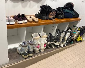 Ski boots, skates, boots, shoes