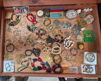 Jewelry selection Box 2