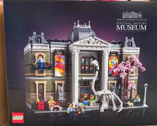 LEGO Icons Natural History Museum building set (10326), released 2023.