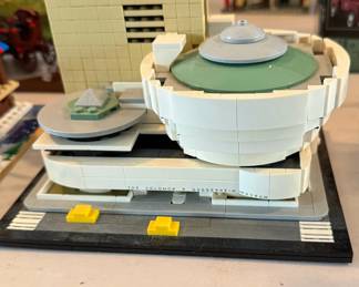 The iconic white spiral rotunda and tan annex of the LEGO Architecture Solomon R. Guggenheim Museum (21035) released in 2017.
