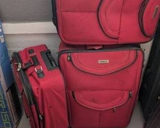 Samsonite Red Softside Luggage Set