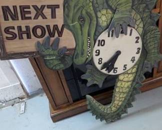 Hand-Painted Alligator Novelty Wall Clock