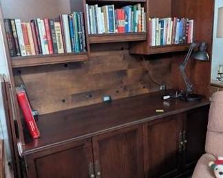 Traditional Cherry Finish Desk with Hutch