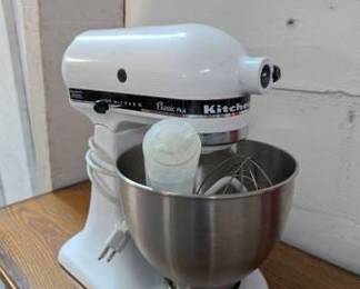 KitchenAid Classic Plus Stand Mixer