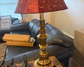 STIFFLE BRASS LAMP
