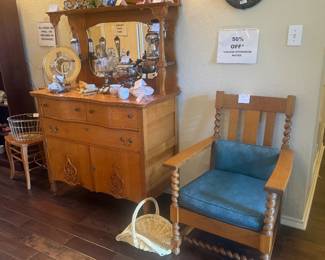 VINTAGE QUARTER SAWN OAK BUFFET
