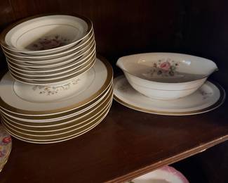 STYLE HOUSE DRESDEN BOUQUET DESERT SET