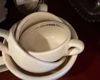 NIGELLA LAWSON MEASURING  CUPS