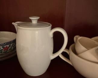 VINTAGE HOTEL COFFEE POT 