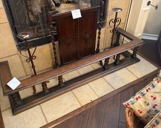JACOBEAN FIREPLACE SCREEN …VTG OAK FIREPLACE FENDER