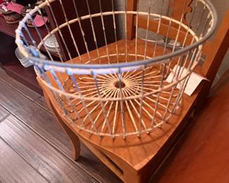 VINTAGE EGG GATHERING BASKET