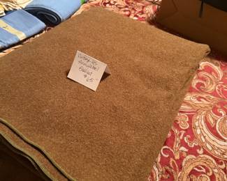 AUTHINTIC ARMY BLANKET