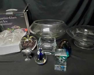 OM471Vintage Glass Bowls And More