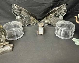 OM392RVintage Art Deco Mirror Shelves, Plastic Trinket Jars, Clock Hula Dancer