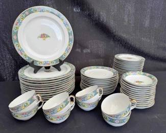 OM415VVintage Haas Czjzek Crown Imperial Czechoslovakia Dinnerware Set