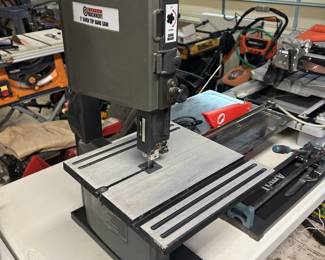 Central Machinery 9" Bench Top Band Saw
