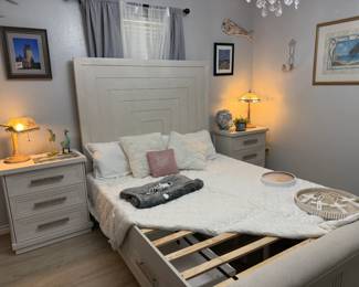 Queen Size Bedroom Set