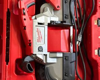 Milwaukee Deep Cut Band Saw