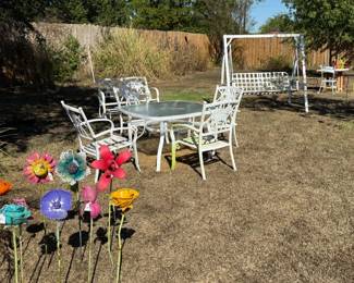 Lawn Furniture & Metal Flora Yard Art