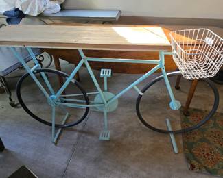 Bicycle table