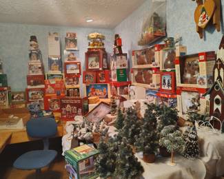 Christmas decor dept 56 houses etc