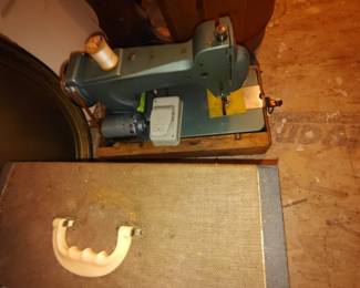 Sewing machine 