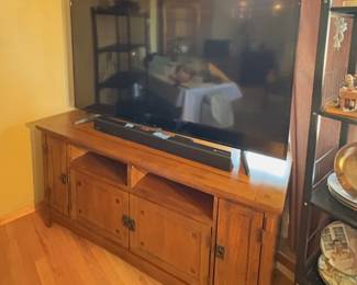 Samsung 64”