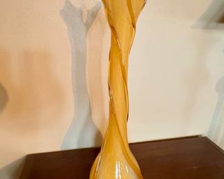 Cristalleria Fratelli Betti mid-century Italian Empoli amber hand blown Vase