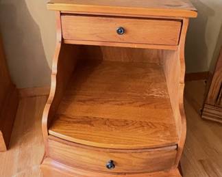 Broyhill Early American Style Side Table