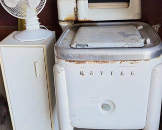 Maytag Gyratator Wringer Washing Machine