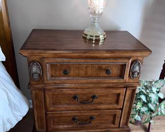 Crown Mark Highland scroll in nightstand