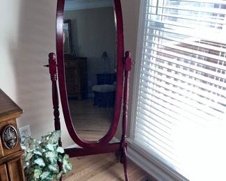 Oval floor mirror