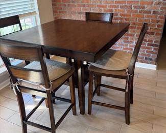 Kitchen table