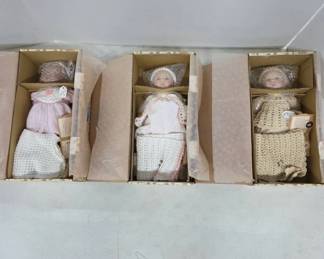 Lee Middleton So Truly Real Baby Dolls in Boxes