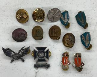 US Military Collar Pins & Insignia Assortment