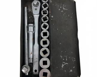 S-K Tools S-41 Ratchet Socket Set in Metal Box